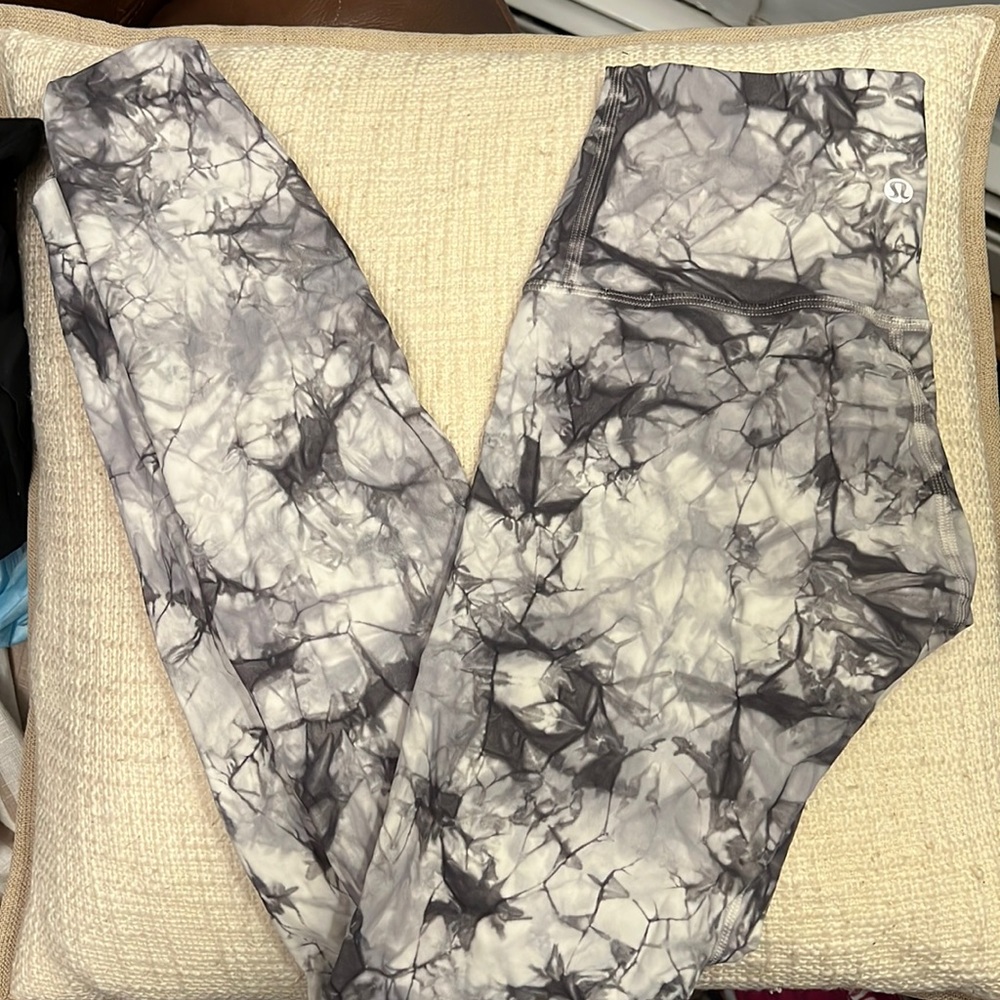 Lululemon tie-dye leggings size 0